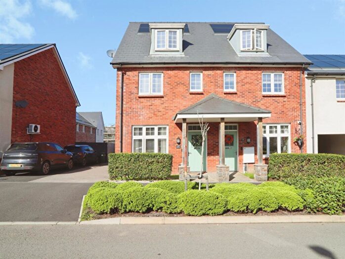 3 Bedroom Semi Detached House For Sale In Cilgant Eirin, Tonyrefail, Porth, CF39