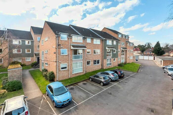 2 Bedroom Flat To Rent In Beauchamp Place, Oxford, OX4