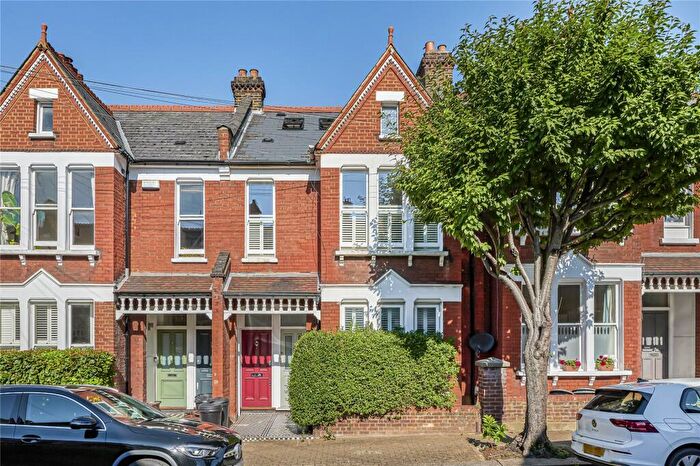 4 Bedroom Maisonette For Sale In Beira Street, London, SW12