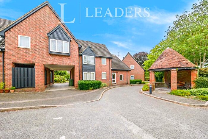 Studio To Rent In Christchurch Close, AL3