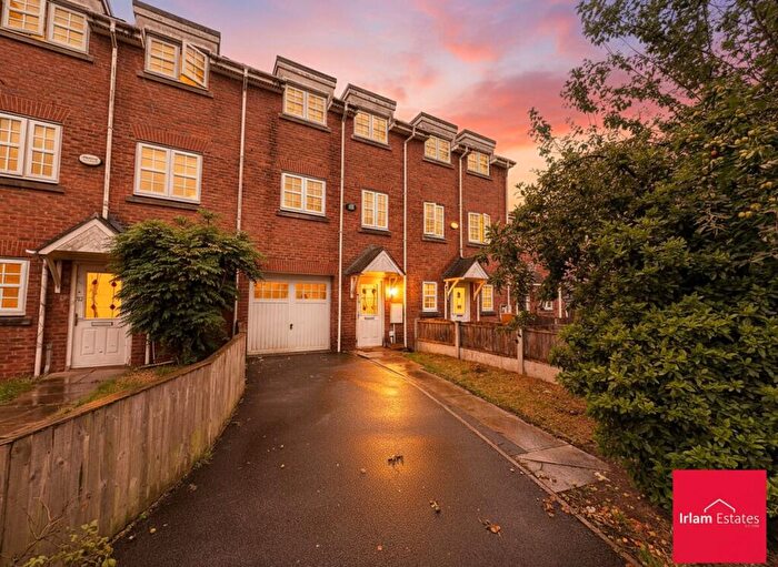 4 Bedroom Terraced House For Sale In Glenmuir Close, Irlam, M44