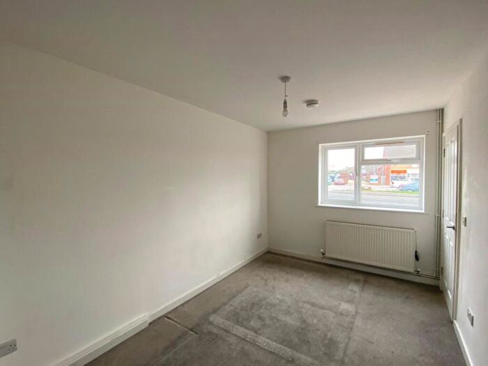 1 Bedroom Flat To Rent In Hampton Lane, Blackfield, Southampton, SO45