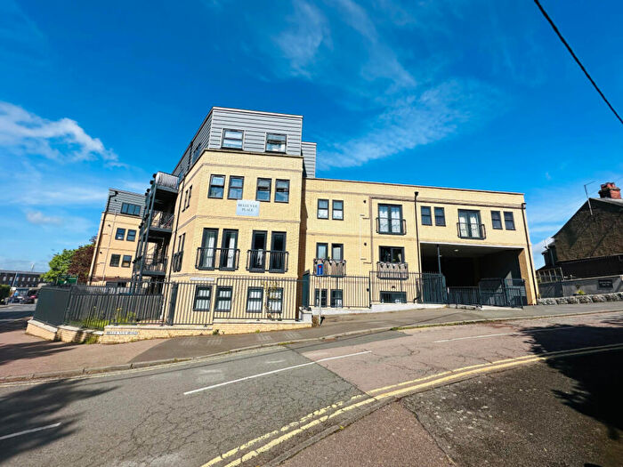2 Bedroom Flat To Rent In Belle Vue Road, Sudbury, CO10