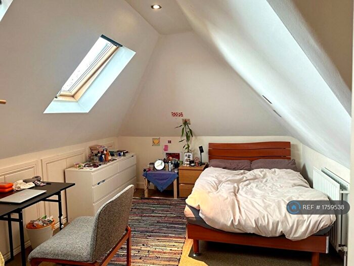 2 Bedroom Flat To Rent In Lydford Road, London, NW2