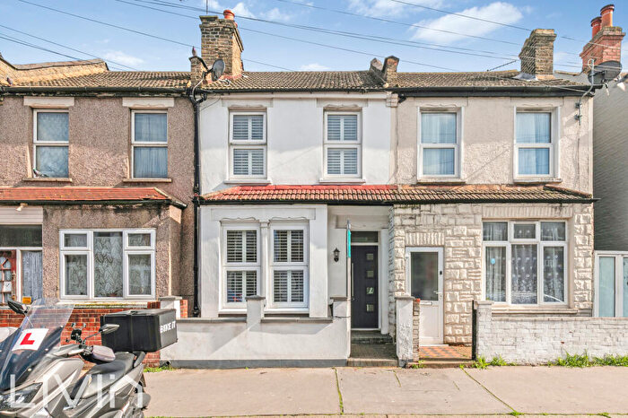 3 Bedroom Terraced House For Sale In Priory Road, Croydon, CR0