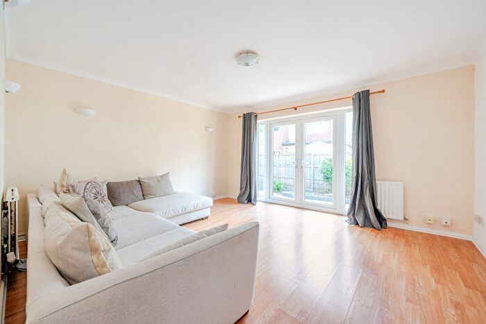 2 Bedroom Bungalow To Rent In The Short, Purley On Thames, Reading, Berkshire, RG8