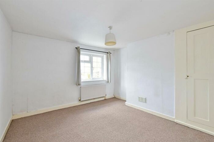 2 Bedroom Terraced House For Sale In Highfield Road, Berkhamsted, HP4