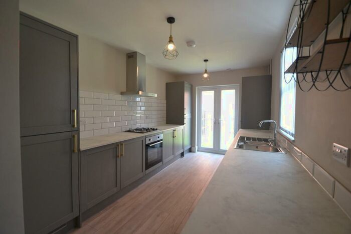 4 Bedroom Semi-Detached House To Rent In Thoroton Road, West Bridgford, NG2