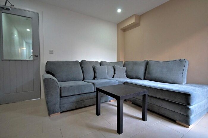 5 Bedroom Terraced House To Rent In Orwell Road, Coventry, CV1