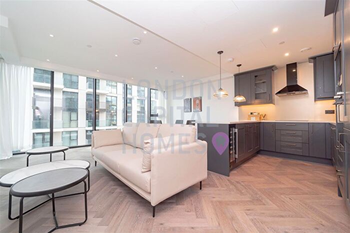 2 Bedroom Flat To Rent In Merino Garden, London, E1W