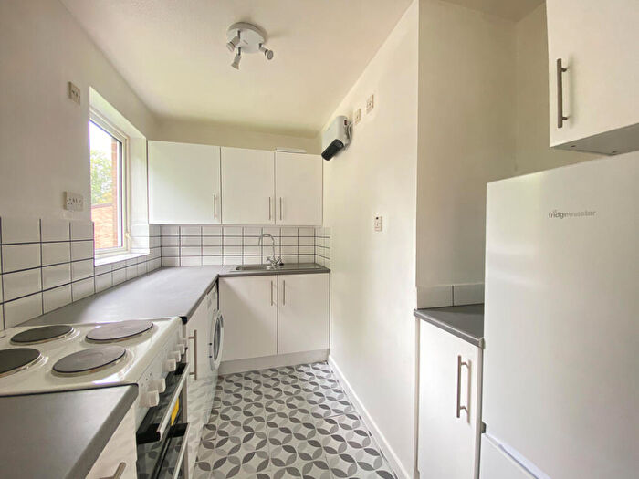 1 Bedroom Flat To Rent In Swinderby Drive, Oakwood, Derby, Derbyshire, DE21