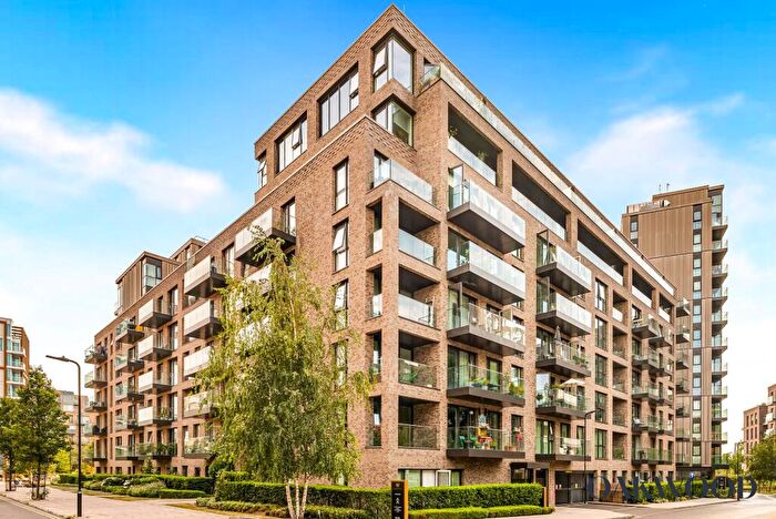 2 Bedroom Flat For Sale In Hartingtons Court, Woodberry Down, N4