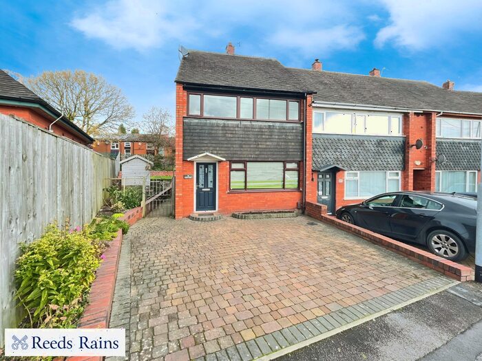 2 Bedroom End Of Terrace House To Rent In Honeywall, Stoke-On-Trent, Staffordshire, ST4