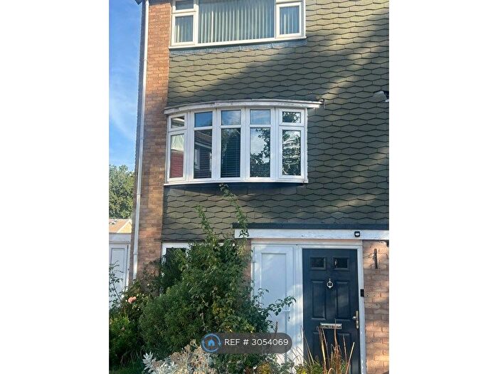 2 Bedroom Maisonette To Rent In Clareville Road, Orpington, BR5