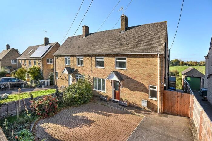 3 Bedroom Semi-Detached House To Rent In Charlbury, Oxfordshire, OX7