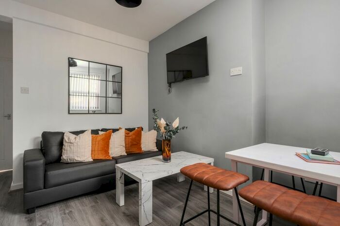 3 Bedroom Flat To Rent In Strathcona Road, Liverpool, L15