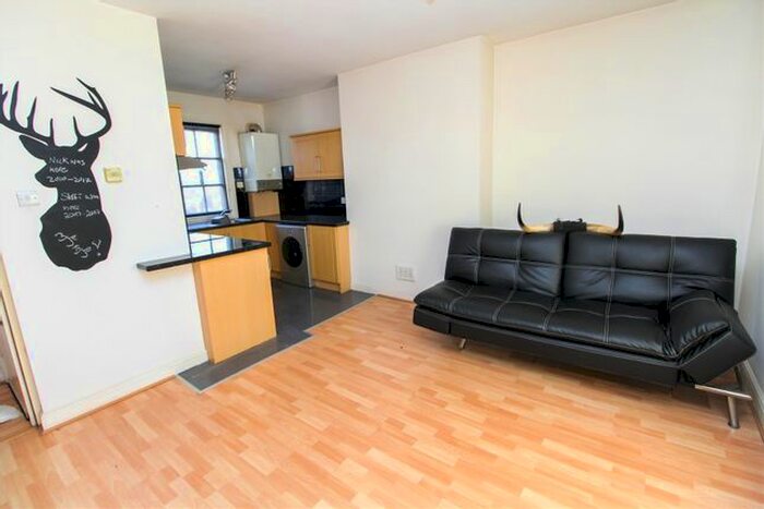 1 Bedroom Flat To Rent In High Street, Southam CV47