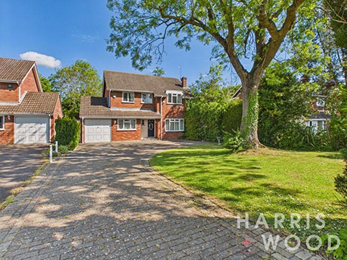 4 Bedroom Detached House For Sale In Bayleys Mead, Hutton, Brentwood, Essex, CM13