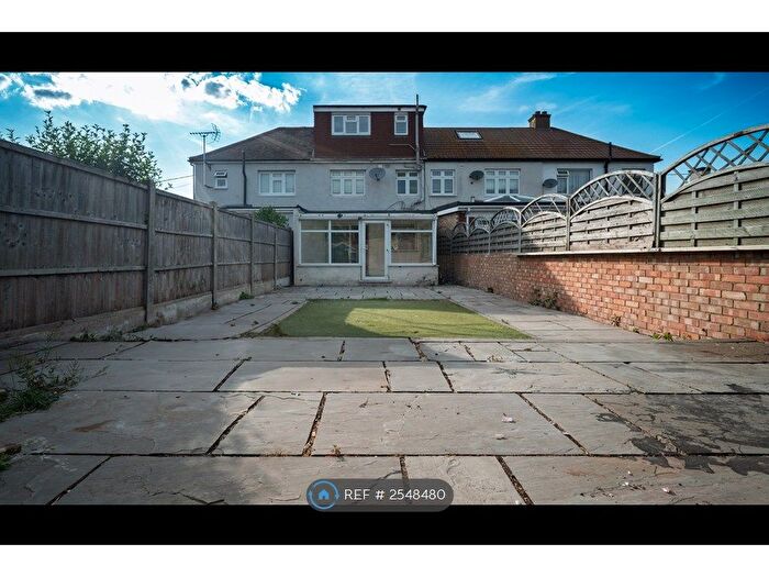 4 Bedroom Terraced House To Rent In Parsonage Road, Rainham, RM13