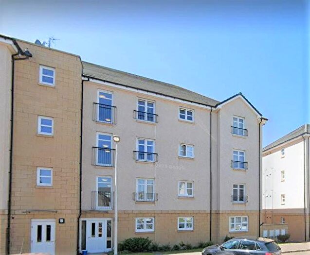 2 Bedroom Flat To Rent In Fairfield Gardens, Fairmilehead, Edinburgh, EH10