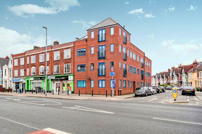 2 Bedroom Property To Rent In London Road, PO2