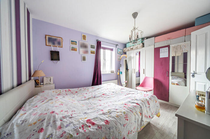 3 Bedroom Terraced House For Sale In Teeswater, Buckingham, MK18