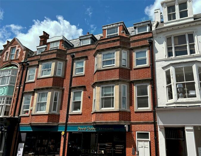 2 Bedroom Flat To Rent In High Street, Tunbridge Wells, Kent, TN1