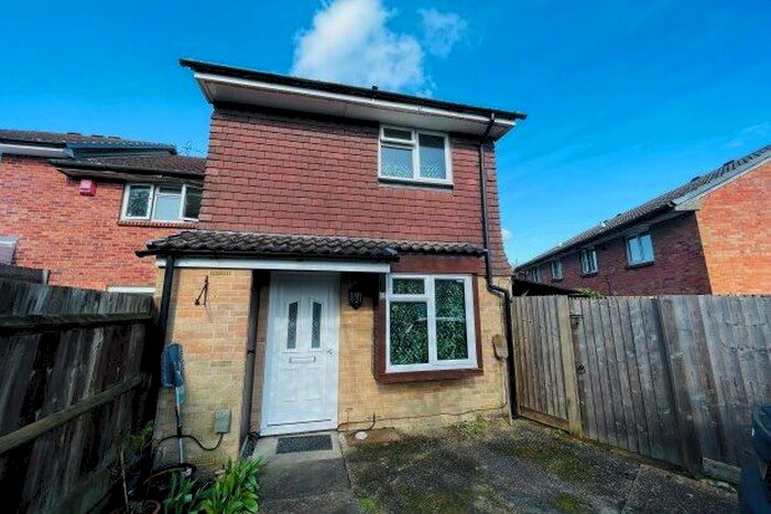 1 Bedroom Property To Rent In Ifield, Crawley, RH11