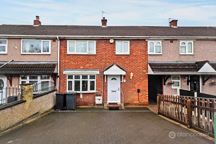 3 Bedroom Terraced House For Sale In Hillcrest Road, Nuneaton, CV10