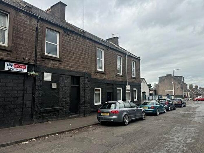Studio To Rent In Liff Road, Dundee, DD2