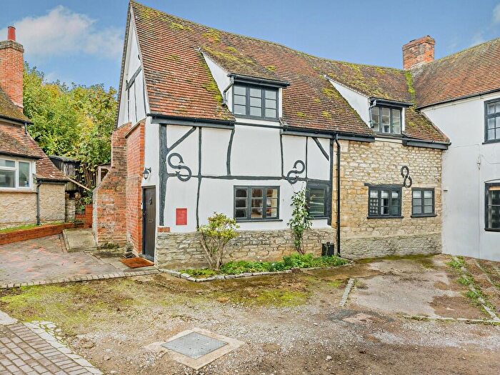 4 Bedroom Cottage For Sale In Tiddington, Thame, OX9
