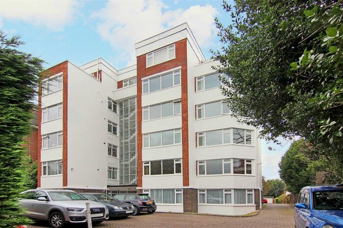 1 Bedroom Flat To Rent In West Hill, London, SW15