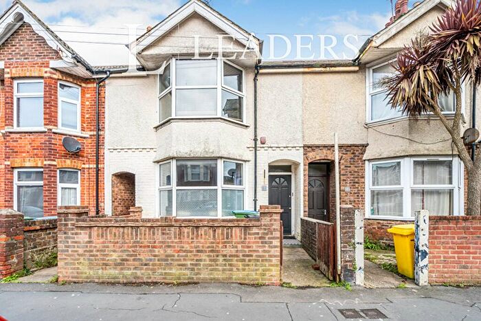 3 Bedroom Terraced House To Rent In Linden Road, PO21