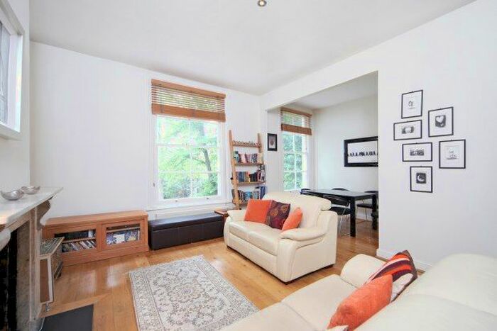 2 Bedroom Flat To Rent In Cambridge Gardens, London, W10