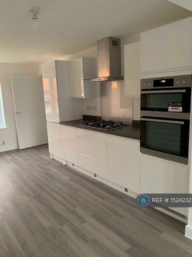 4 Bedroom Detached House To Rent In The Creek, Walton On The Naze, CO14