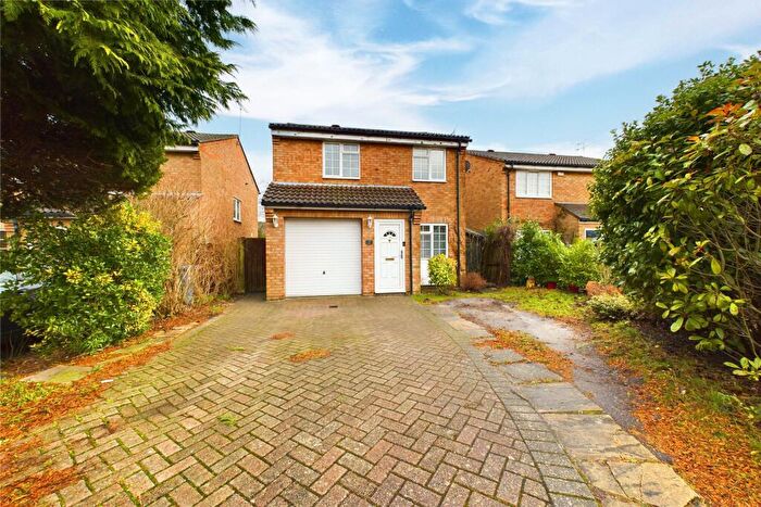 3 Bedroom Detached House To Rent In Cherrytree Close, Owlsmoor, Sandhurst, Berkshire, GU47