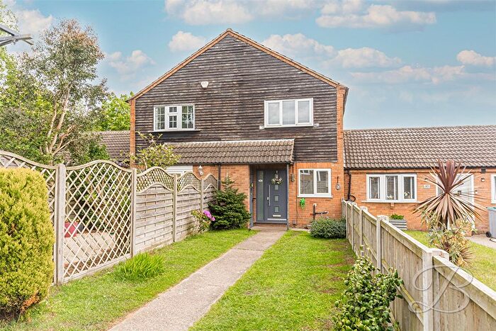 2 Bedroom Semi-Detached House For Sale In Sherwood Road, Rainworth, Mansfield, NG21
