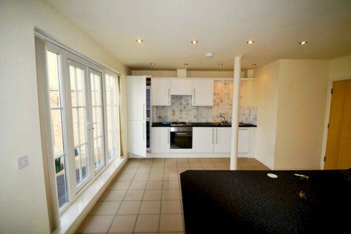 2 Bedroom Penthouse To Rent In King Street, Dukinfield, SK16