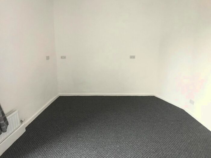 1 Bedroom Flat To Rent In Whalley Road, Accrington, BB5