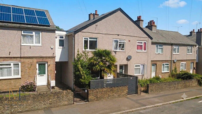 3 Bedroom Semi-Detached House For Sale In Waterdales, Northfleet, Gravesend, Kent, DA11