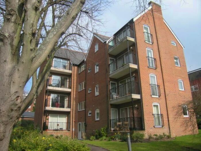 2 Bedroom Flat To Rent In Westwood Road, Southampton, SO17