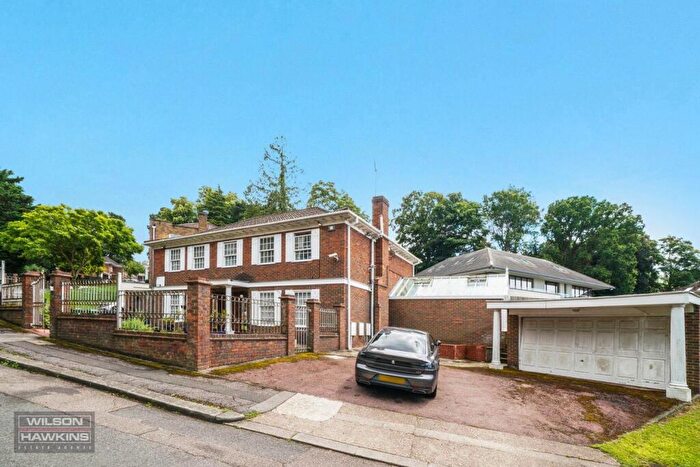 5 Bedroom Detached House For Sale In Georgian Way, Harrow, HA1