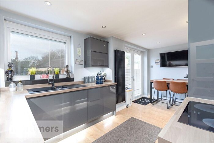 2 Bedroom Semi-detached Bungalow For Sale In Beaver Close, Wilpshire, Blackburn, Lancashire, BB1