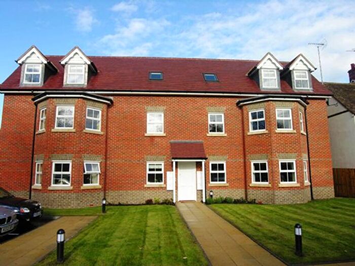 2 Bedroom Flat To Rent In Phoenix Court, Thame, OX9