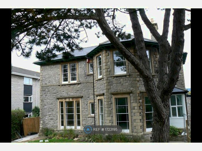 2 Bedroom Flat To Rent In Heathfield, Weston-Super-Mare, BS23