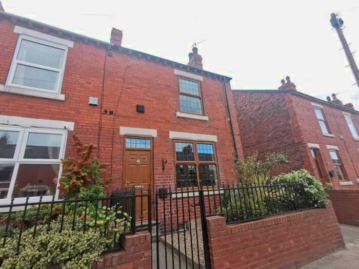 3 Bedroom End Of Terrace House To Rent In Leeds Road, Central Wakefield, WF1