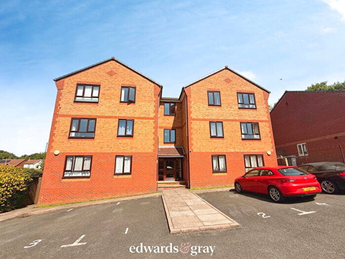 2 Bedroom Flat For Sale In The Limes, Erdington, Birmingham, B24