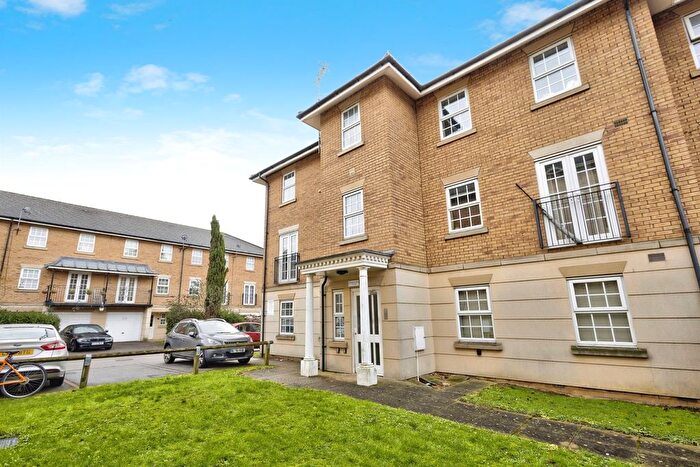 2 Bedroom Flat For Sale In Johnson Court, Northampton, NN4
