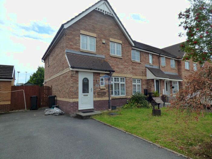 3 Bedroom End Of Terrace House To Rent In Cathedral Way, Port Talbot, Neath Port Talbot., SA12