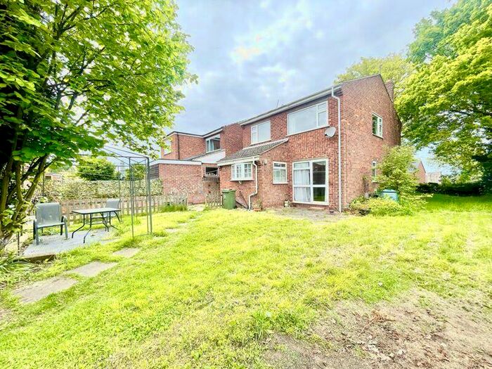 4 Bedroom Detached House To Rent In Manor Gardens, Shepshed, LE12